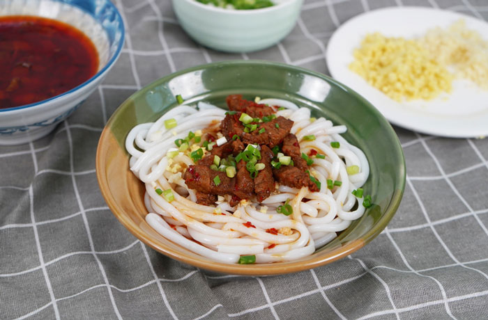 花垣肉臊子粉培训